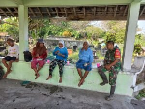 Babinsa Sawit Motivasi Petani Desa Tegalrejo