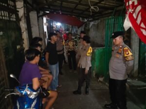 Polsek Tambora Respons Cepat Aduan Warga Saat Ngopi Kamtibmas: Tindakan Humanis Atasi Remaja Yang Kerap Nongkrong