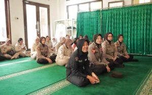 Ingatkan Anggota tentang Sedekah, Polres Kediri Gelar Binrohtal