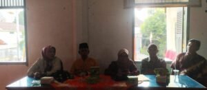 Elmas Dafri , Wali nagari Gurun pimpin rapat Persiapan 17 Agustus 2024 .