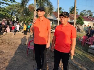 Di Pertandingan Bola Voli Tegal Sari, Adi Erlansyah Kenalkan Calon Wakilnya