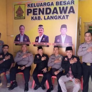 Sat Binmas Polres Langkat Sambangi Tokoh Masyarakat, Sosialisasikan Pilkada Damai dan Netralitas Polri
