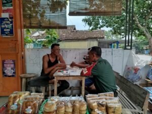 Babinsa Ingatkan Warga Waspada Konsleting Listrik, Cegah Bencana Kebakaran