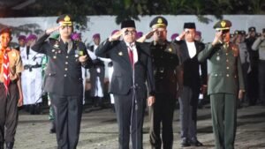 Pj. Bupati Langkat Bertindak Sebagi Pembina Apel Renungan Suci Di TMP Berandan: Mari Kenang Jasa Pahlawan Di HUT ke-79 RI