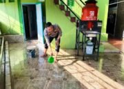 Wujud Bhakti Di Hari Lalu Lintas , Sat Lantas Polres Kampar Bersihkan Tempat Ibadah .