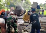 Babinsa Bergotong Royong Bersama Warga Cor Jalan Sepanjang 70 Meter, Wujudkan Desa yang Sejahtera