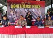 Polres Boyolali Ungkap Dua Tersangka Tawuran Viral di Media Sosial, Barang Bukti dan Kronologi Diungkap di Hadapan Publik