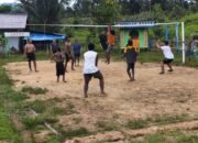 Olahraga Bersama Satgas Habema dengan Warga Ayata Perkuat Kemanunggalan TNI-Rakyat