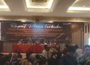 Rapat Pleno Terbuka Rekapitulasi dan Penetapan Daftar Pemilih Tetap (DPT) Pada Penyelenggaraan Pemilihan Gubernur dan Wakil Gubernur, Bupati dan Wakil Bupati Tahun 2024