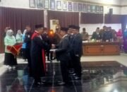 Ketua Pengadilan Negeri Agam Memandu Sumpah Jabatan DPRD
