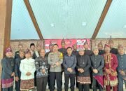 Kapolres Pesisir Barat silaturahmi Dengan 16 Sai Batin Marga Mendeklarasikan Pilkada Damai