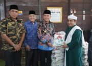 Pj Gubsu Dan Pj Bupati Langkat Ziarah Ke Makam Syekh Abdul Wahab Rokan: Bawa Bantuan Untuk Masyarakat