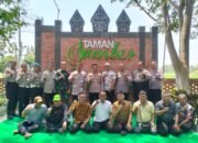 Kapolsek Kompol Siswandi Melaksanakan Kegiatan Bertajuk ‘ Jumat Curhat ‘ di Tempat Wisata Sumber Dadapan