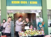 HUT TNI ke-79, Kapolres Kediri Beri Kejutan Kodim 0809/Kediri
