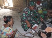 Pak Tentara Nongkrong Bareng Masak di Dapur Warga Desa Pagung Wilayah TMMD 122