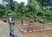 Satgas Yonif 762/VYS Bersihkan Lingkungan di Sekitar Mushola Distrik Yembun