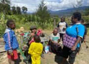 JENGGERNOK RESIDENTS SHOWED THEIR ENTHUSIASM RECEIVING HABEMA’S FREE CLOTHES