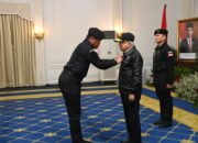 Wakil Presiden RI Terima Brevet Kehormatan Hiu Kencana TNI AL