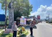 Sat Lantas Polres Pesisir Barat Pasang Banner Himbauan untuk Mendukung Operasi Zebra Krakatau 2024