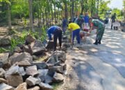 Danramil dan Babinsa Bergotong Royong Bangun Talud