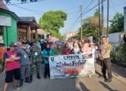 Peran Serta Babinsa Jayengan Jalan Sehat  Bersama Peringati Hari Sumpah Pemuda.
