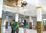 Semangat Gotong Royong Membangun Masjid Satgas Pamtas Bersama Masyarakat di Perbatasan