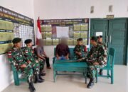 Hasil Buah Manis Pembinaan Teritorial, Warga Serahkan Senjata ke Satgas Pamtas Yonarmed 11 Kostrad