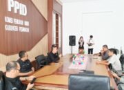 Sejumlah Ormas dan LSM di Kabupaten Pesawaran mendatangi KPU Pesawaran mempertanyakan sejauh mana progres terkait rekomendasi