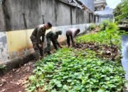 Sinergi Tiga Pilar Kelurahan Slipi: Bhabinkamtibmas, Babinsa, dan Satpol PP Lakukan Pengecekan Tanaman Ubi untuk Ketahanan Pangan