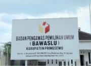 Bawaslu Pringsewu Lakukan Rapat Pleno Terkait Dugaan Kampanye di Tempat Ibadah oleh Mantan Bupati Sujadi Saddat