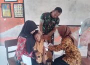 Babinsa Repaking Dukung Pelaksanaan Imunisasi Anak Sekolah