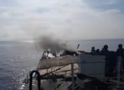 KRI Teluk Cirebon-543 Laksanakan Latihan Penembakan di Perairan Utara Samalanga, Aceh