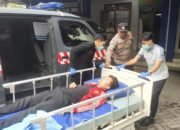 Aksi Sigap, Bhabinkamtibmas Polsek Metro Tamansari Evakuasi Korban Kecelakaan Motor di Jalan Gajah Mada