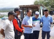Asisten I Bidang Pemerintahan Dan Kesejahteraan Rakyat Audi Marpi .Meninjau Jebolnya Tanggul Pelabuhan Kuala Stabas