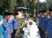 HUT Ke-53, KORPRI Langkat Ziarah & Do’a Di Makam Para Mantan Ketua.