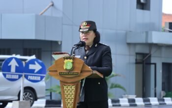 Peringati Hari Ibu, Polres Metro Jakarta Barat Gelar Upacara Bendera