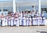 Perdana Pembagian Makan Bergizi Gratis, Pangkoopsud I Dampingi Menteri Koperasi Tinjau Pembagian MBG ke Siswa SDS Angkasa 5 Lanud Halim