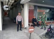 Berikan Rasa Aman dan Nyaman, Babinsa Jayengan Amankan Ibadah Minggu Pagi