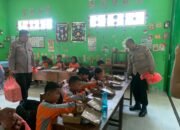 Wujudkan Asta Cita Polres Nganjuk Berbagi Makanan Bergizi di SDN 1 Wilangan