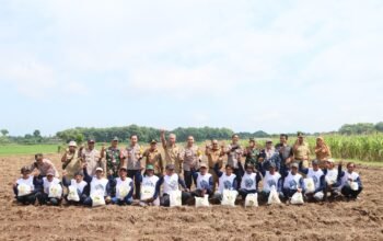 Dukung Ketahanan Pangan, Polres Kediri Kota Tanam Jagung Serentak