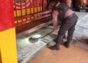 Jelang Imlek Polres Tanjung Perak Sterilisasi Sejumlah Klenteng di Surabaya