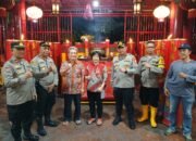 Kapolsek Tambora Berikan Himbauan Kamtibmas Saat Tinjau Keamanan Vihara di Malam Imlek