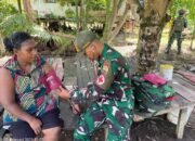 Satgas Yonif 131/BRS Berikan Pelayanan Kesehatan Kepada Masyarakat Perbatasan Papua