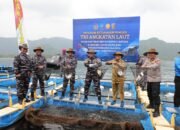 Waka Polda Lampung Turut Dampingi KSAL Tinjau Program Ketahanan Pangan Nasional dan Makan Bergizi Gratis, di Lampung