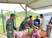 Aksi Mulia! Satgas Yonif 762/VYS Berbagi Makanan di Program Jumat Berkah