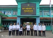 Babinsa Berikan Wawasan Kebangsaan kepada Siswa MTs N 5 Pasuruan.