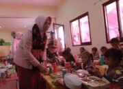 YKB Jatim Berbagi Makanan Bergizi di TK Kemala Bhayangkari 45 Kalipang Blitar