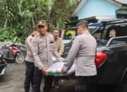 Polres Probolinggo Salurkan Bantuan Untuk Warga yang Rumahnya Rusak Akibat Bencana Alam