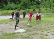 Tingkatkan Semangat Belajar Siswa, Satgas Yonif 131/BRS Menjadi Guru Bantu Di Perbatasan Papua