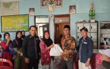 Bakti Sosial Kita Peduli, JMSI Bersama BAZNAS dan Orang-Orang Baik Bantu Sembako Korban Banjir di Desa Batu Menyan.